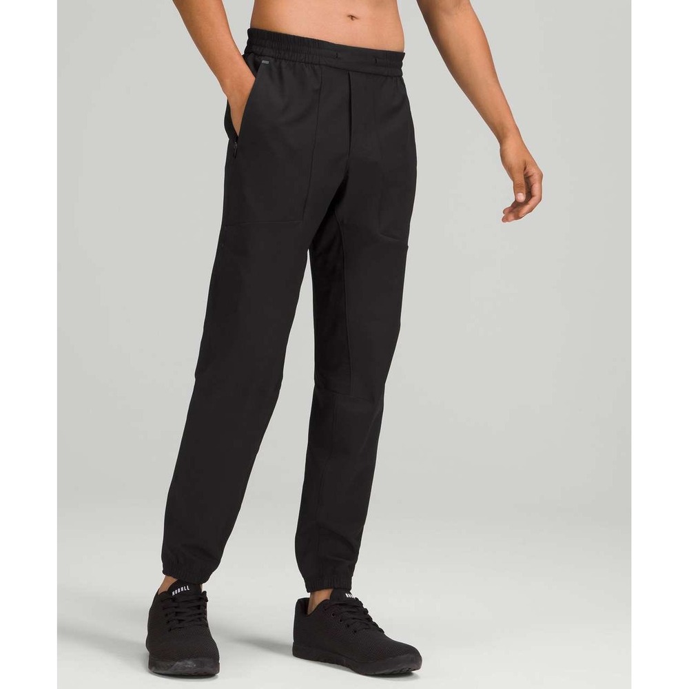 Lululemon License to Train Jogger Black Mens Large LM5AEGS Training Pants